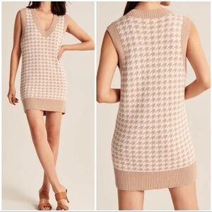 Abercrombie & Fitch Beige and White Houndstooth Dress